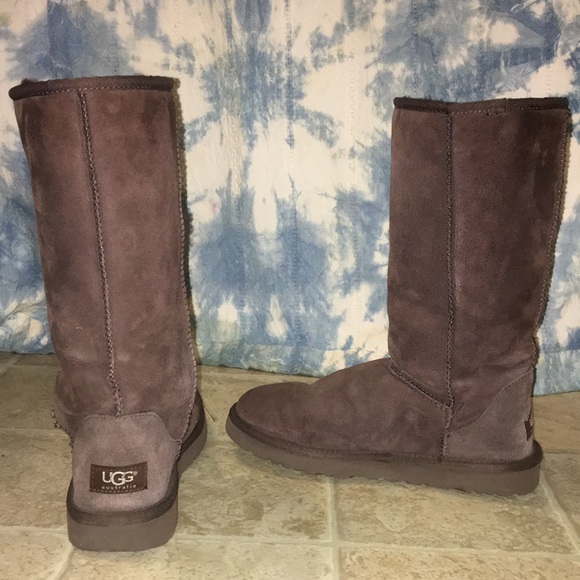 Chocolate brown Ugg boots - size 7 - Picture 2 of 4